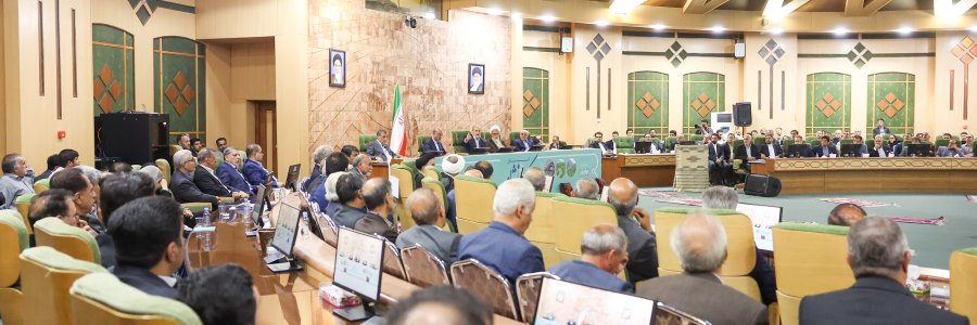 نشست با فعالان سیاسی و اجتماعی