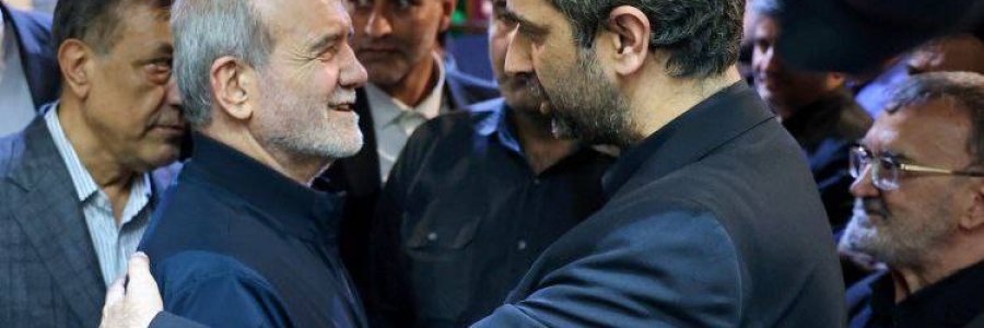 حضور دکتر پزشکیان و جمعی از اعضای دولت در آیین ترحیم مادر آقای طباطبایی