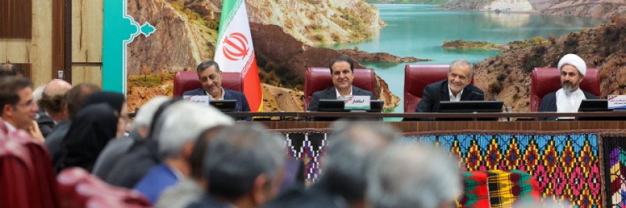 نشست با فعالان سیاسی و اجتماعی استان ایلام