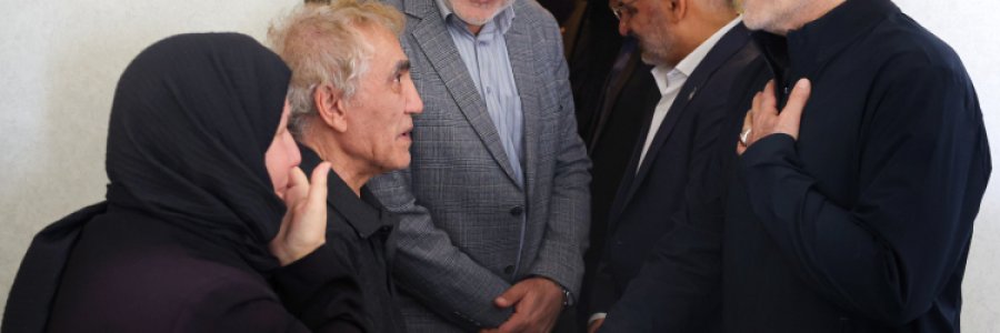 دیدار با جمعی از خانواده های آسیب دیده از جنگ