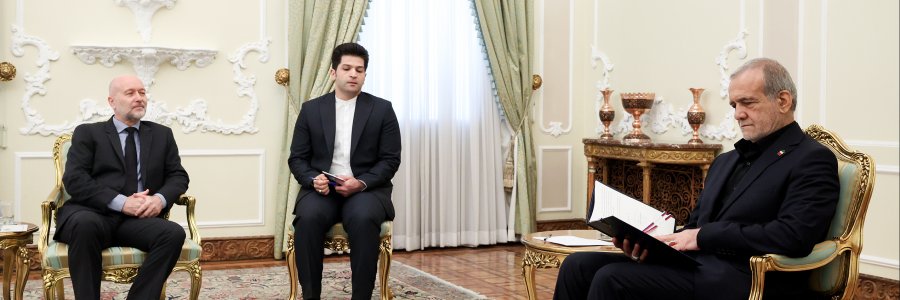 تسلیم استوارنامه سفرای کشورها به رئیس جمهور