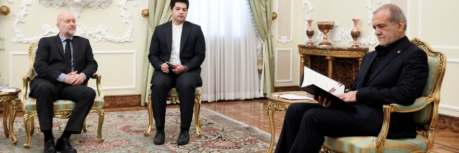 دریافت استوارنامه سفیر جدید اسلواکی