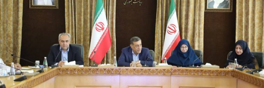 تغییر رویکرد دنیا از انرژی‌های فسیلی به انرژی‌های تجدیدپذیر/ دستگاه‌های دولتی برق خود را از طریق نیروگاه‌های خورشیدی، تأمین کنند