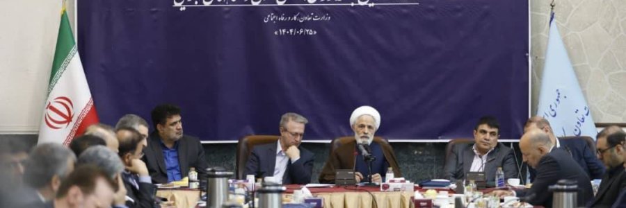 انصاری: 217 آیین‌نامه تدوین و 160 مورد آن طی یکسال اخیر به تصویب دولت رسید/ با همکاری دستگاه‌های مختلف، مستندسازی دقیقی از خسارات جنگ 12 روزه انجام شد
