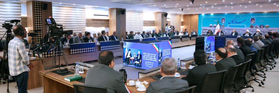 مشکلات کشور با نگاه مسئولانه و استفاده از ظرفیت نیروهای توانمند قابل حل است/  هیچ توجیهی در برابر نارضایتی مردم پذیرفتنی نیست