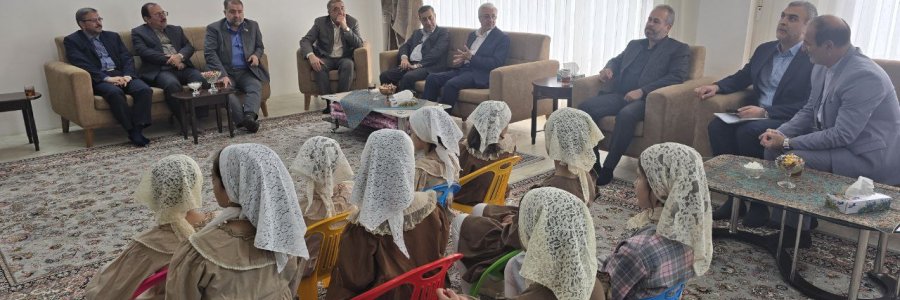بازدید دکتر قائم‌پناه از مرکز نگهداری کودکان بی‌سرپرست ثریا