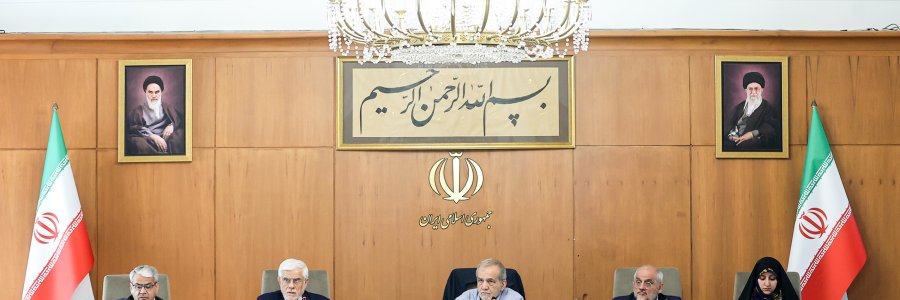 تلاش دولت ارائه بودجه بدون کسری به مجلس است/ انضباط مالی و کاهش هزینه‌ها در دستور کار وزارتخانه‌هاست/ تأکید بر مشارکت مؤثر بخش خصوصی در تصمیم‌گیری‌های اقتصادی
