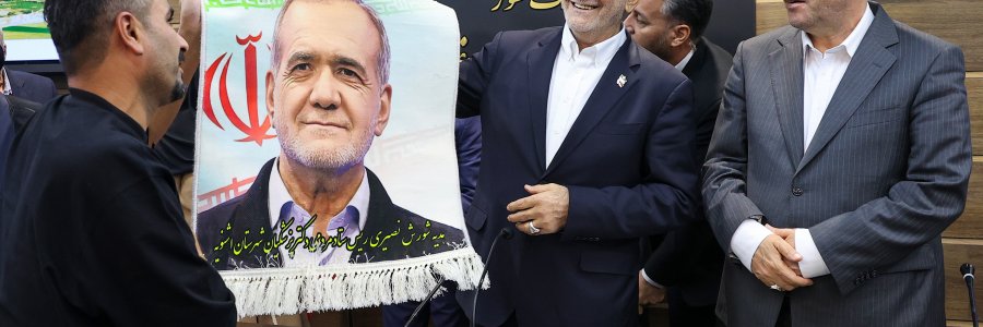 نشست با فرهیختگان و فعالان سیاسی، اجتماعی و فرهنگی استان
