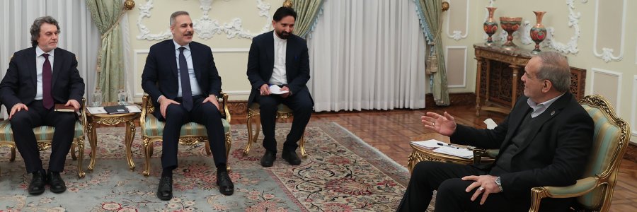 باور داریم از مرزهایی که تجارت، علم و فرهنگ عبور کند، هرگز تروریسم و اسلحه عبور نخواهد کرد
