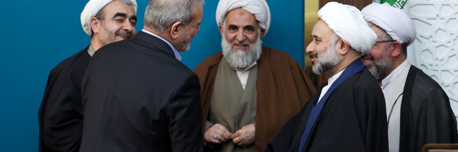 دیدار با جمعی از روحانیون