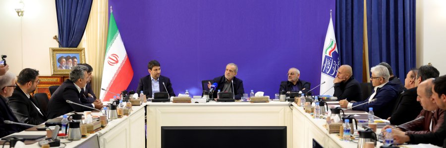 پایداری شبکه‌های ارتباطی کشور، نشانه عملکرد صحیح و منسجم مدیریت در حوزه فناوری است/قدرت واقعی کشور، در سرمایه انسانی متعهد و نخبگان توانمند آن نهفته است/نباید اجازه داد نسل آینده از دسترسی به علم و مهارت محروم شود