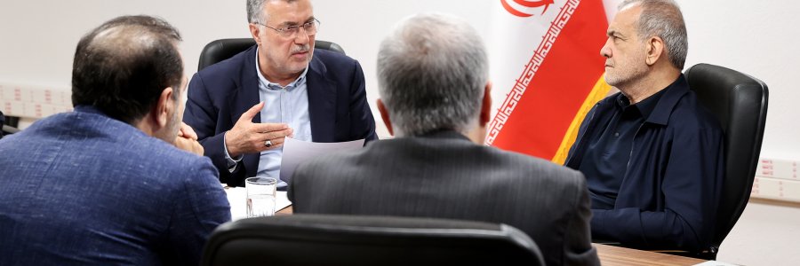 برگزاری جلسه بررسی برنامه‌های تأمین دارو و تجهیزات پزشکی در سال 1405
