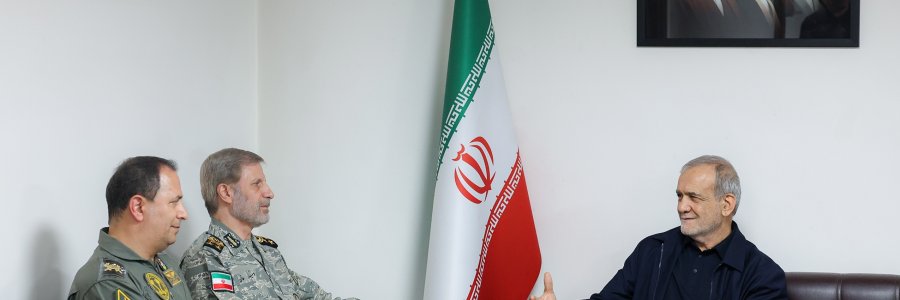 رئيس الجمهورية يشيد بأداء القوات المسلحة في التصدي للعدوان ويؤكد دعم الحكومة الشامل لتعزيز قدراتها
