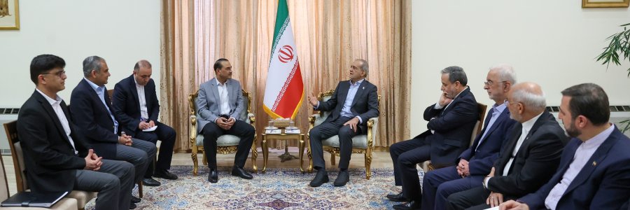 ایران صرفا به دنبال احقاق حقوق قانونی ملت خود است/ سابقه مذاکره با آمریکایی‌ها حکم می‌کند نهایت دقت را به عمل آوریم/ عاصم منیر: امیدوارم مذاکرات سریع‌تر به نتیجه مطلوب برای ایران و منطقه برسد
