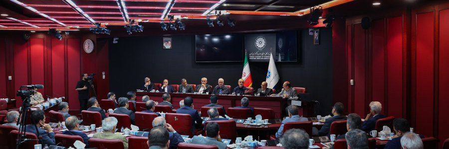 تقویت بخش خصوصی به معنای تقویت قدرت ملی و اقتصادی کشور است/میدان اصلی تقابل امروز، جنگ اقتصادی و تاب‌آوری معیشتی کشور است/حل مشکلات ارزی، بانکی و گمرکی فعالان اقتصادی در دستور کار دولت 
