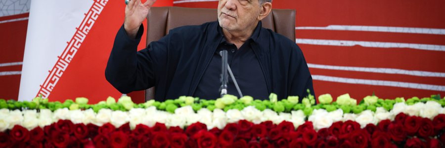 الرئيس بزشكيان يعتبر الوقت الراهن الأفضل للتوصل إلى اتفاق ويؤكد عدم التنازل عن حقوق الشعب الإيراني في مسار السلام
