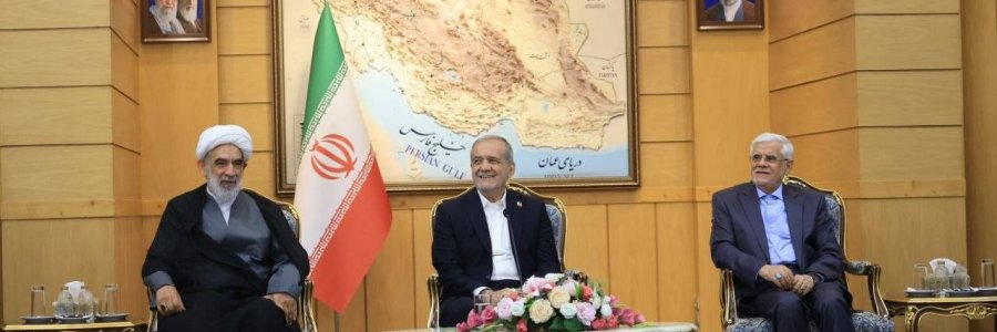 رئيس الجمهورية يؤكد مناقشة حماية البيئة وتطوير التعاون الإقليمي خلال زيارته لأرمينيا
