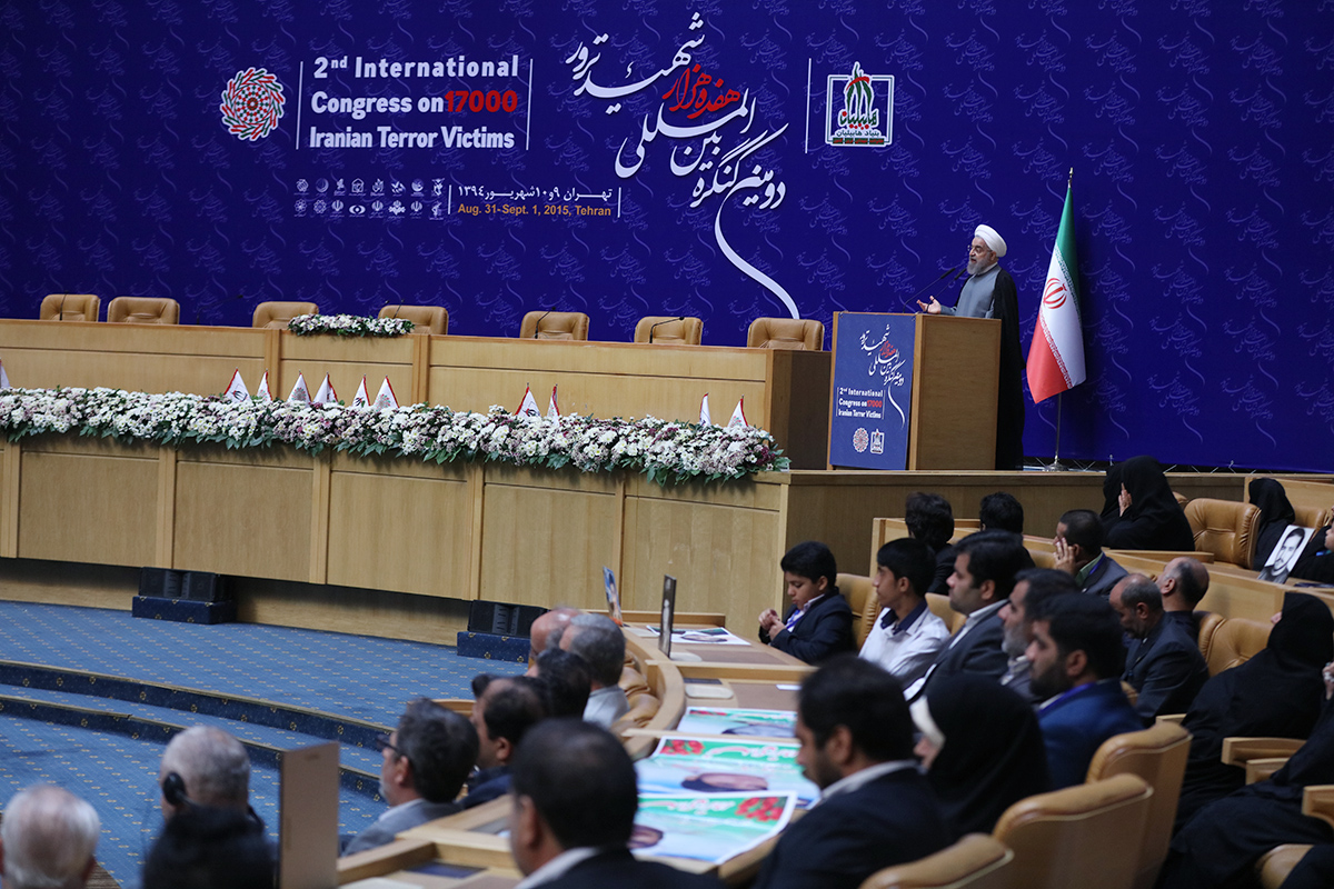 جهان باید با استاندارد واحد در برابر همه گروه های تروریستی بایستد/جمهوری اسلامی ایران در مبارزه با تروریسم مصمم است / نوبت کشورهای حامی گروه های تروریستی هم فراخواهد رسید