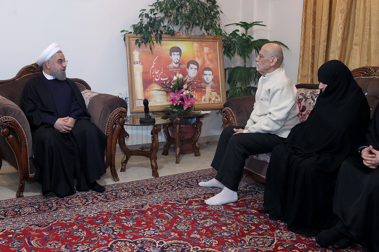 ایمان، صبر و فداکاری خانواده های شهدای گرانقدر دوران دفاع مقدس افتخار آمیز و موجب عزت ملت ایران است