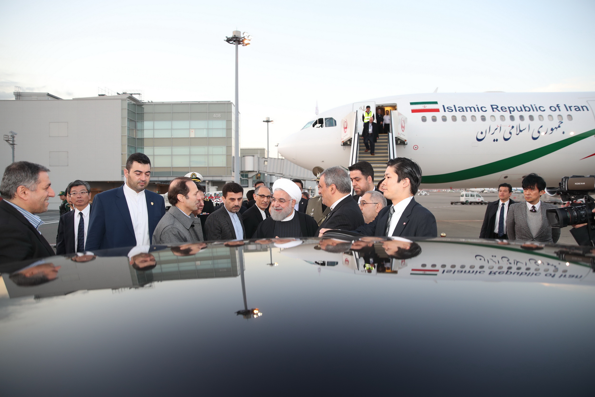 دکتر روحانی وارد توکیو شد
