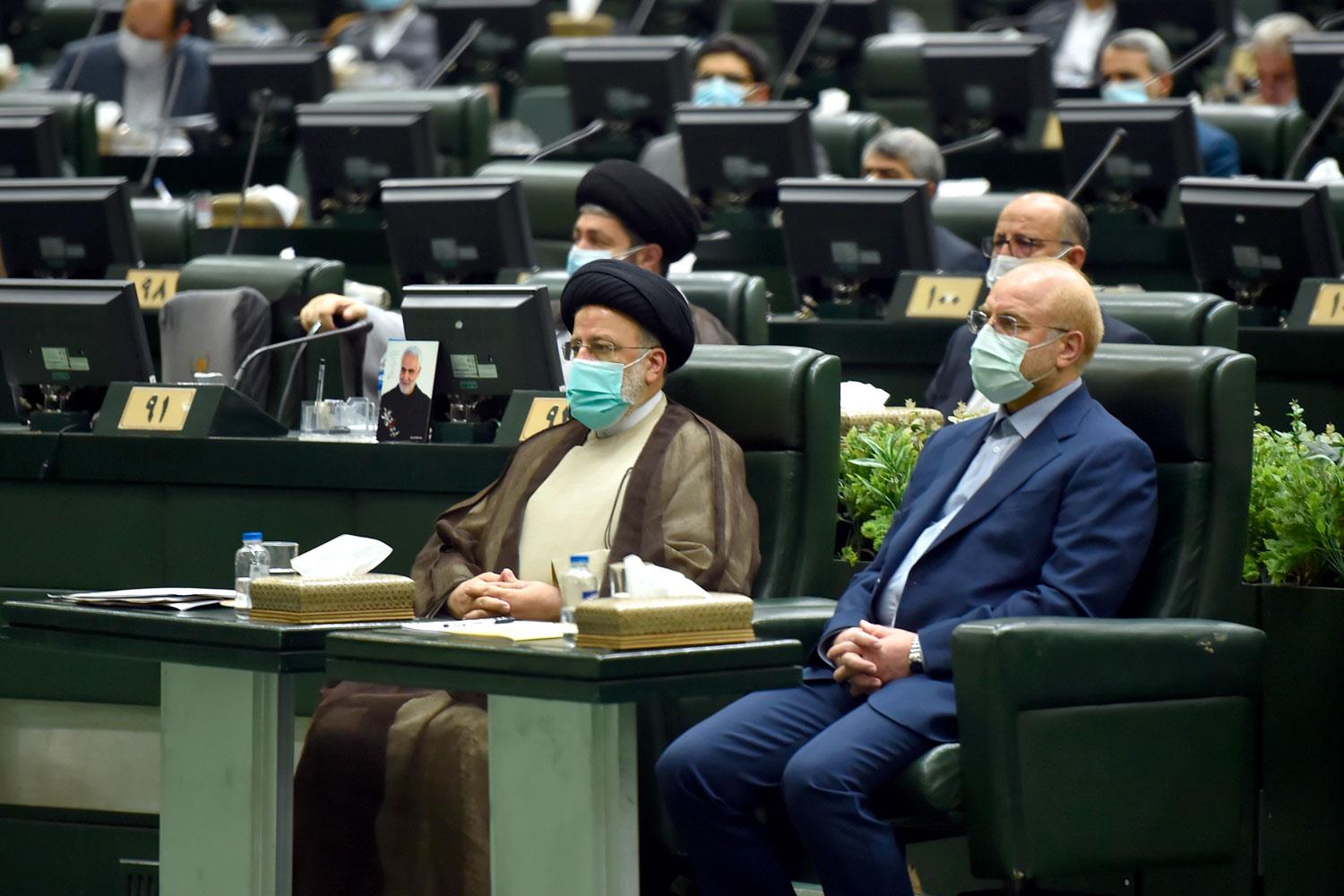 نشست مشترک دولت و مجلس شورای اسلامی آغاز شد