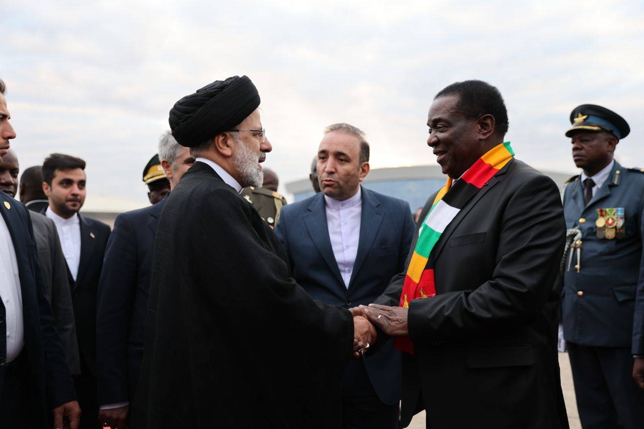 دکتر رئیسی هراره را به مقصد تهران ترک کرد