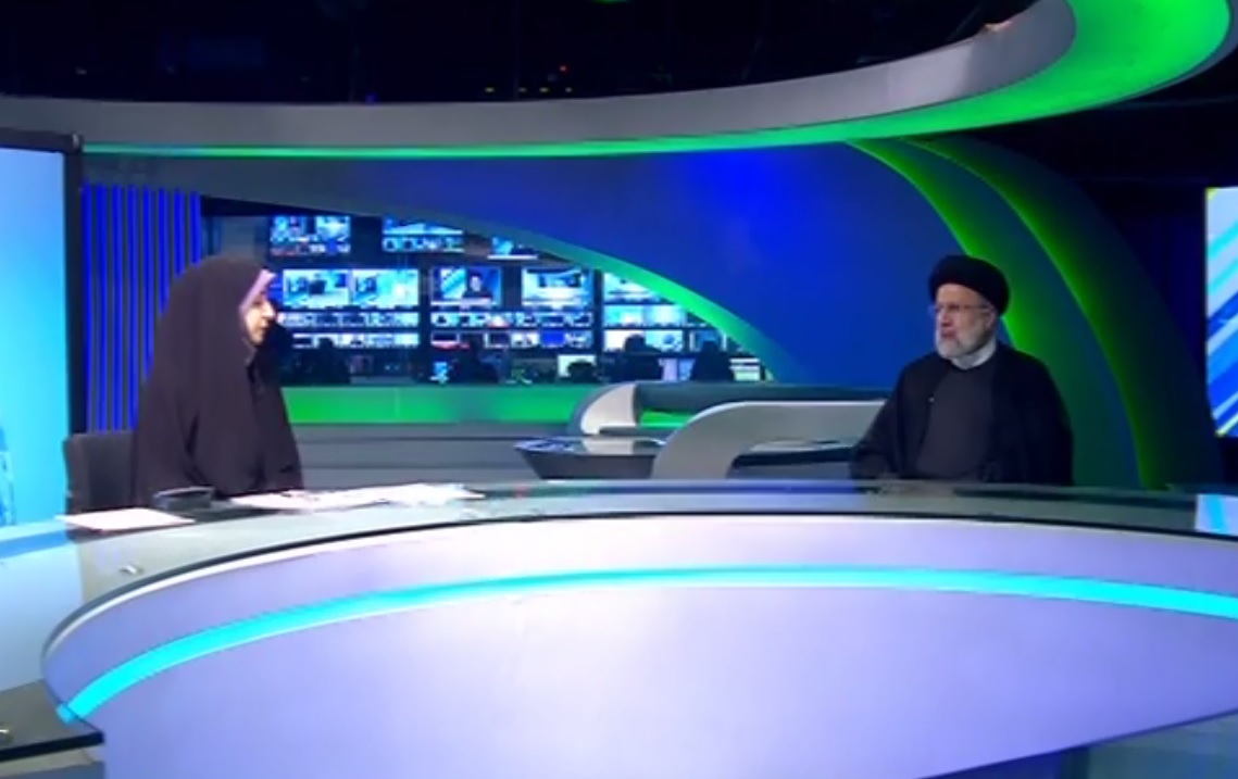 رسانه به‌عنوان پل ارتباطی میان مردم و مسئولان نقش مهمی در انتقاد دیدگاه‌ها و انتظارات متقابل آنان به هم دارد/ دولت مردمی منتقدین را بی‌شناسنامه و بی‌هویت نخوانده و انتقادات را با دلسوزی می‌پذیرد
