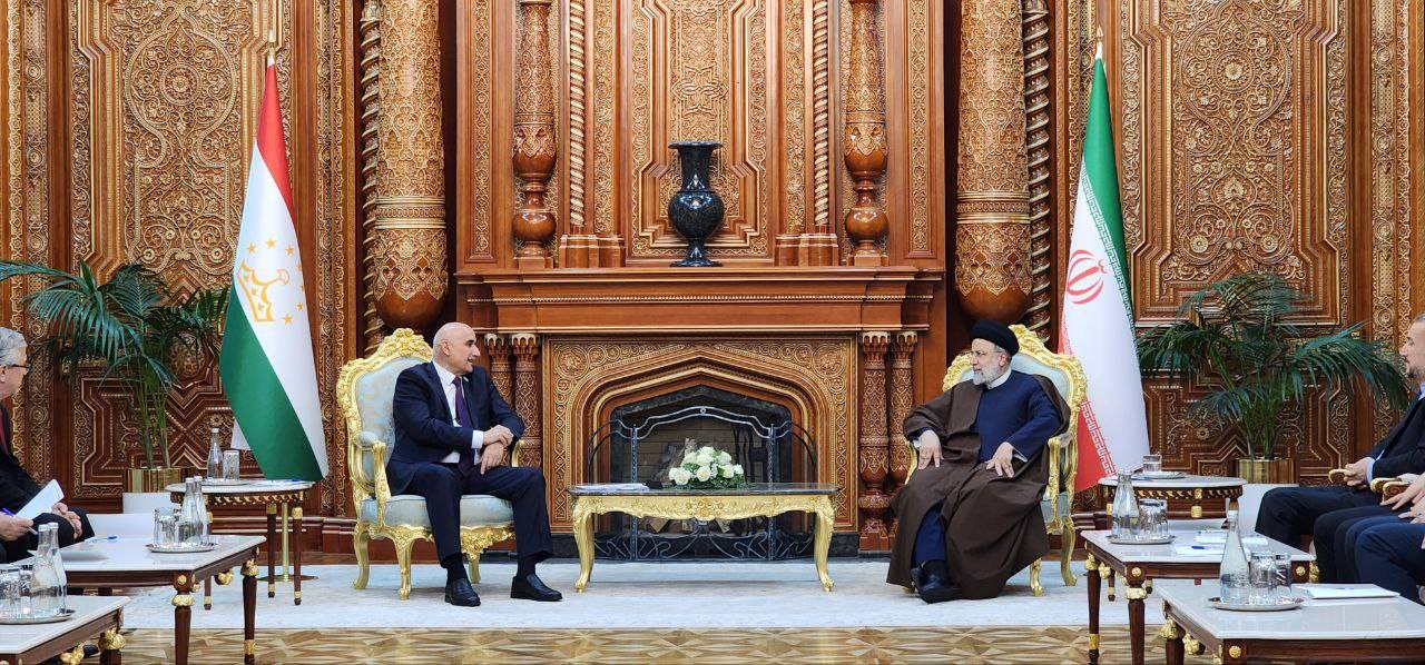 دکتر رئیسی: پارلمان‌های ایران و تاجیکستان نقش مهمی در اجرایی شدن توافقات فیمابین دارند/ قدردانی رئیس مجلس تاجیکستان از رویکرد سازنده دولت دکتر رئیسی در اولویت‌دهی به تقویت روابط با همسایگان
