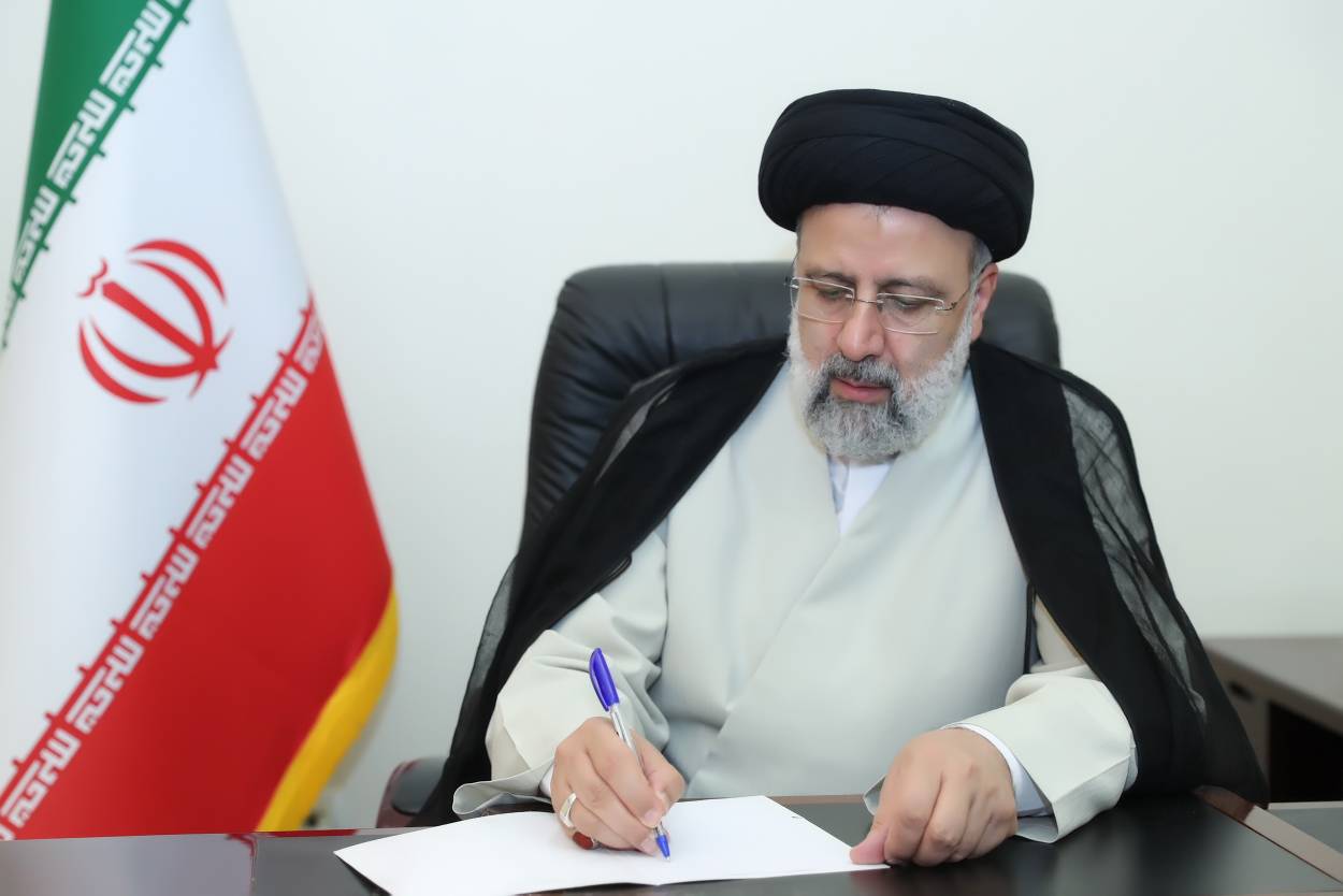 پیام تسلیت دکتر رئیسی در پی درگذشت همسر رئیس دیوان عالی کشور