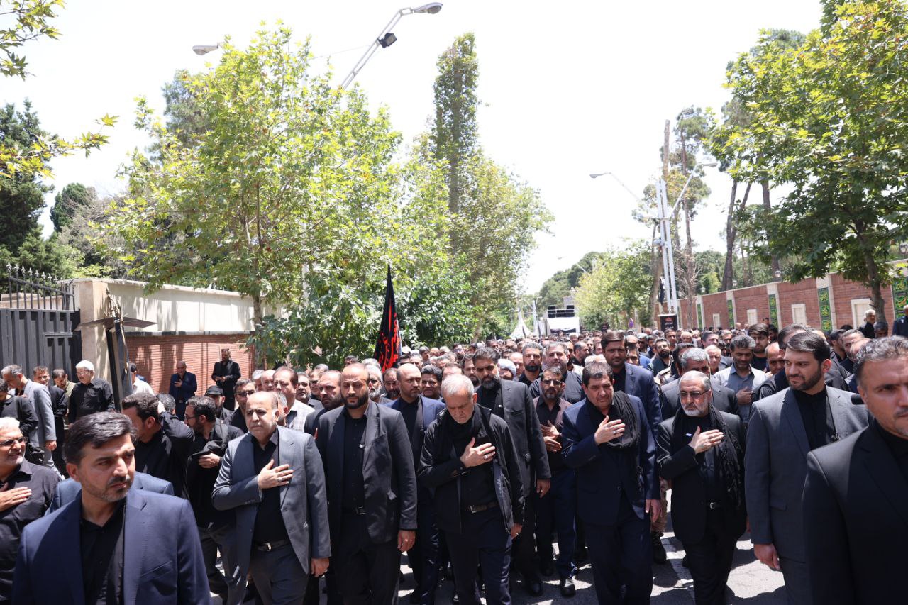 حضور دکتر مخبر در اجتماع عزاداران نهاد ریاست جمهوری

