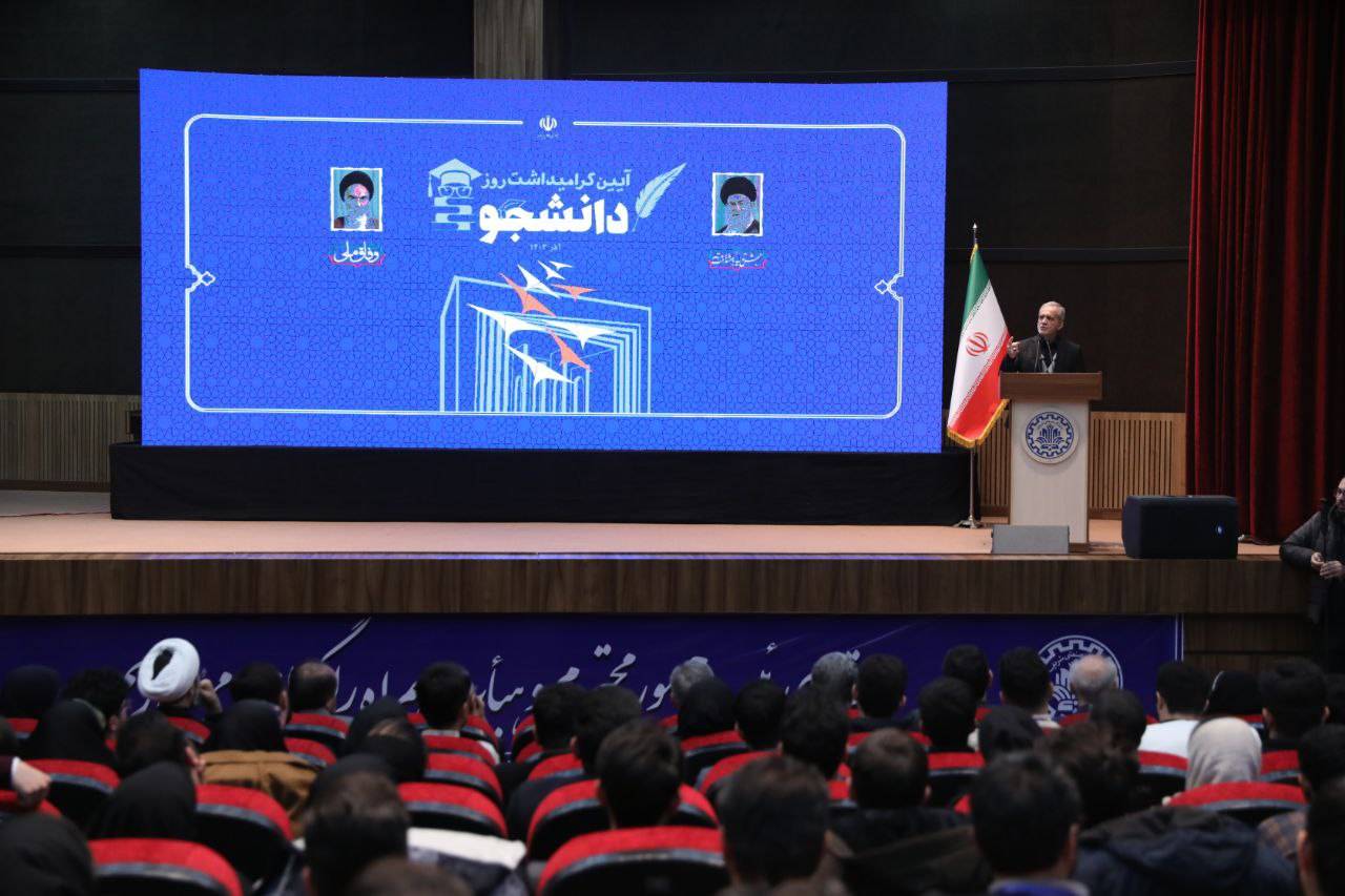 دانشجو بدون دلبستگی به پست و مقام، راحت حرفش را می‌زند؛ سعی کنید این خصوصیت را حفظ کنید
