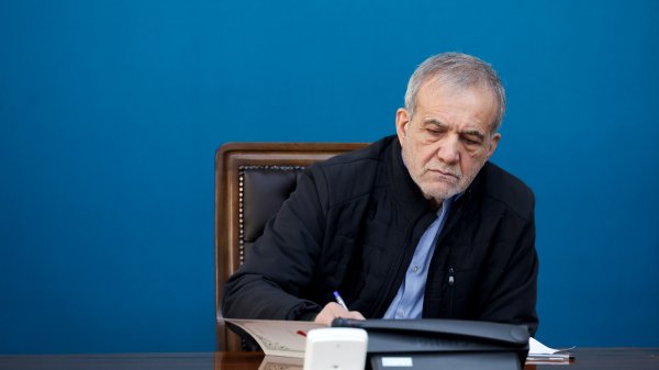 پیام تسلیت دکتر پزشکیان در پی درگذشت رئیس فقید جامعه خیرین مدرسه‌ساز کشور
