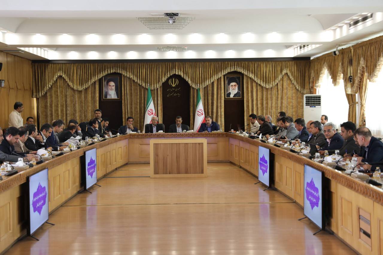  تمرکز زدایی از پرداخت تسهیلات بانکی، سیاست کلان دولت برای توسعه متوازن کشور است.