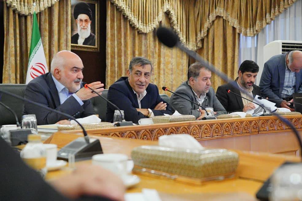 دکتر قائم‌پناه: مصمم به هدایت منابع بانکی به استان‌های پیرامونی هستیم/ ارائه گزارش پیشرفت 74 طرح مصوب