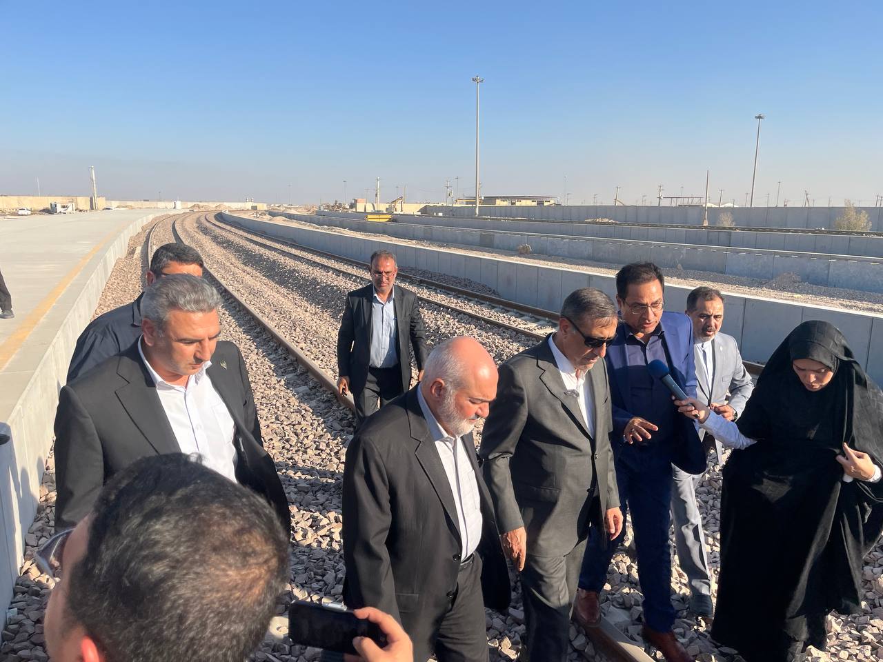 بازدید معاون اجرایی رئیس‌جمهور از پایانه مرزی ریلی شلمچه / تأکید بر تسریع اتصال ریلی ایران و عراق