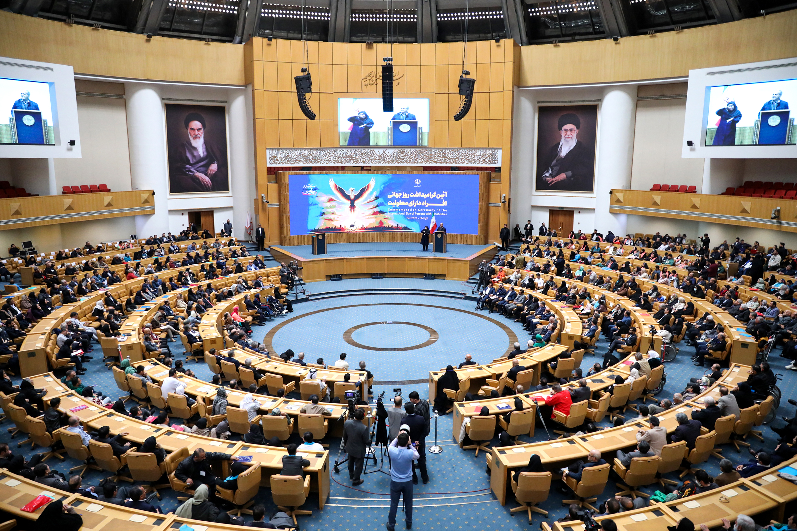 با تکیه بر اراده و پشتکار افراد دارای معلولیت و همه مردم ایران ایستاده‌ایم تا ایران را هر چه بهتر بسازیم
