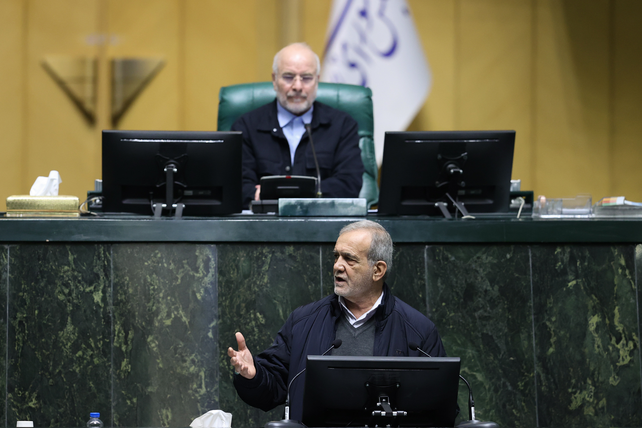 لایحه بودجه 1405 با رویکرد مهار تورم و عدالت تنظیم شده است / بازنگری در یارانه‌ها و مصرف انرژی برای بهبود معیشت مردم/ با تمرکز بر عدالت مالیاتی، فشارهای ناشی از گرانی را کاهش خواهیم داد/ منابع حاصل از صرفه‌جویی انرژی در جهت توسعه تولید استفاده خواهد شد/ وحدت و هماهنگی میان دولت و مجلس برای بهبود معیشت مردم ضروری است