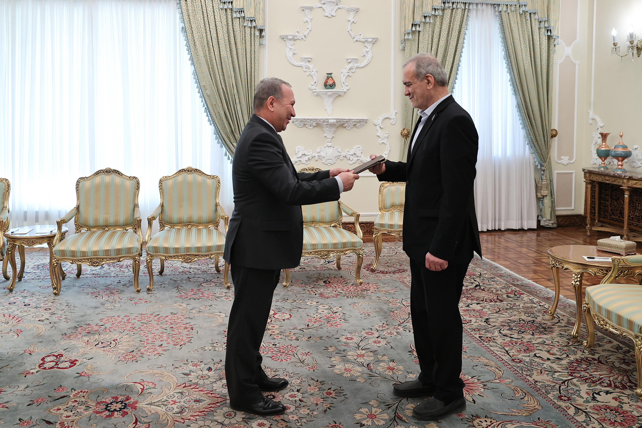 ظرفیت‌های ترانزیتی ایران و قرقیزستان می‌تواند پیوندهای اقتصادی را تقویت کند/ سازمان همکاری ‌شانگهای و اوراسیا فرصت طلایی توسعه تعاملات منطقه‌ای است
