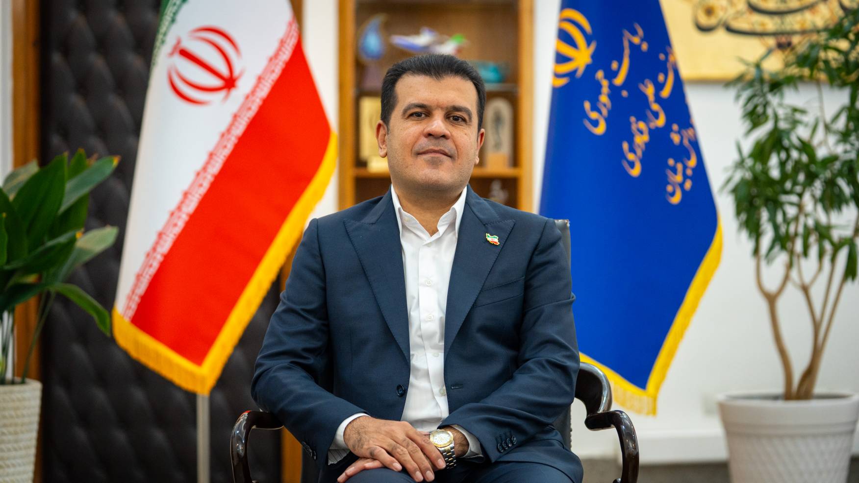 پزشکیان معتقد است آینده ایران از مدارس عبور می‌کند/ ادبیات پزشکیان این است؛ قانون اجازه نمی‌دهد؟ اصلاحش کنید، کار را انجام دهید/ سکوی ملی هوش مصنوعی راه‌اندازی شد؛ 76 شرکت از این ظرفیت استفاده کردند/ امروز روزی است که باید برای فناوری کوانتوم تلاش خود را آغاز کنیم
