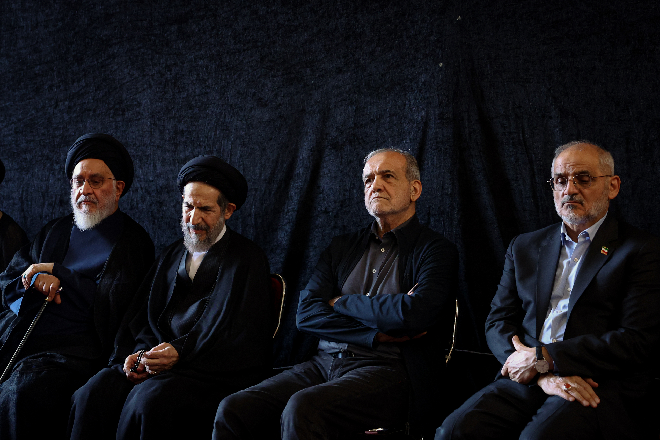 حضور دکتر پزشکیان در مراسم بزرگداشت آیت‌الله العظمی شبیری زنجانی
